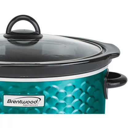 Brentwood Scallop Pattern 4.5 Quart Slow Cooker in Blue